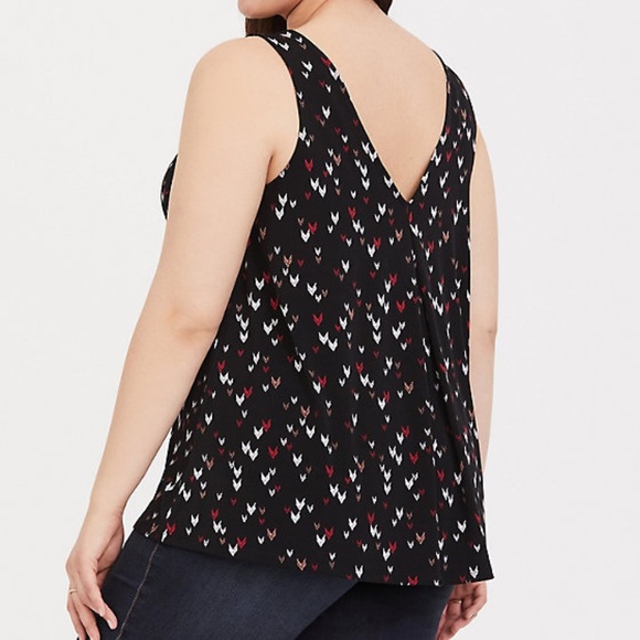NWT TORRID BLACK STUDIO KNIT CHEVRON PRINT TANK - Picture 2 of 6